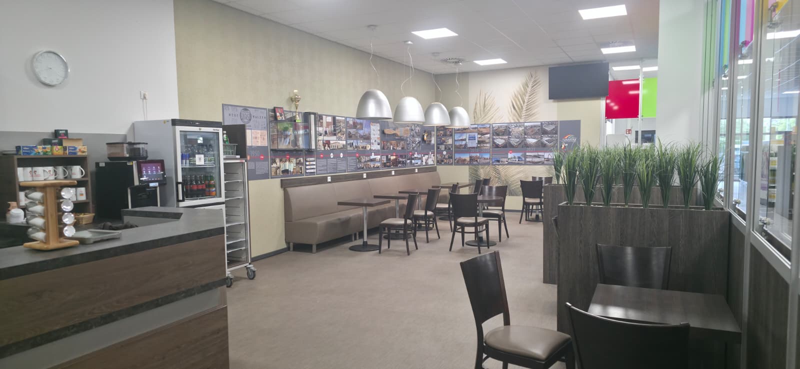 Mittagstisch im Bistro bei Farben Schultze in Leipzig – Sitzbereich